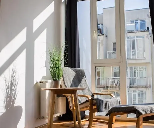Cosy In Downtown With Free Garage Parking *