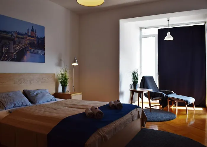 Cosy In Downtown With Free Garage Parking *